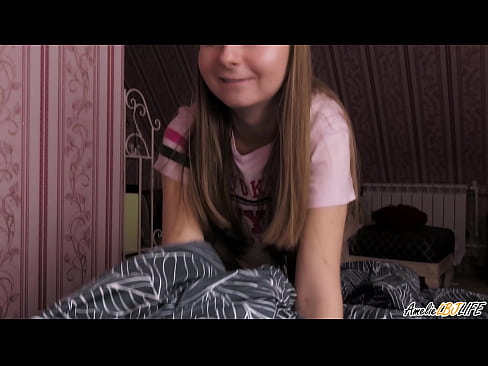 ❤️ Blonde Sucks her Best Friend Deeply και παίρνει σπέρμα στο στόμα της Πόρνο vk ❌️
